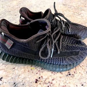 YEEZY Boost men size 8. Good condition. Real. Showing wear. See pictures